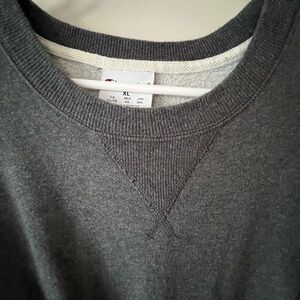 Champions men’s crewneck